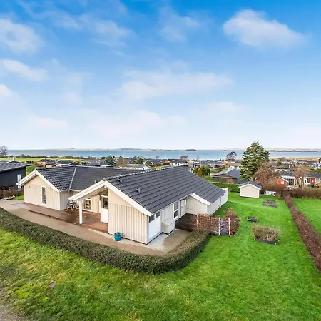 Cozy In With House Sea View Holiday home