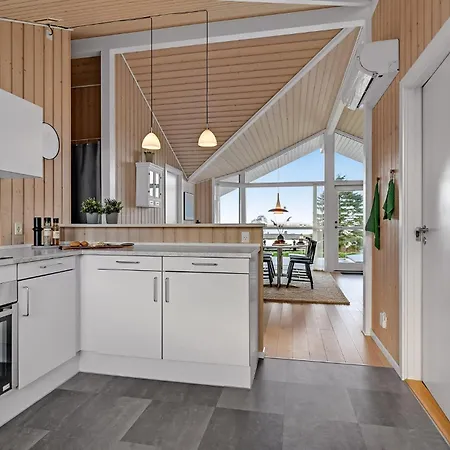 Cozy In With House Sea View Faaborg